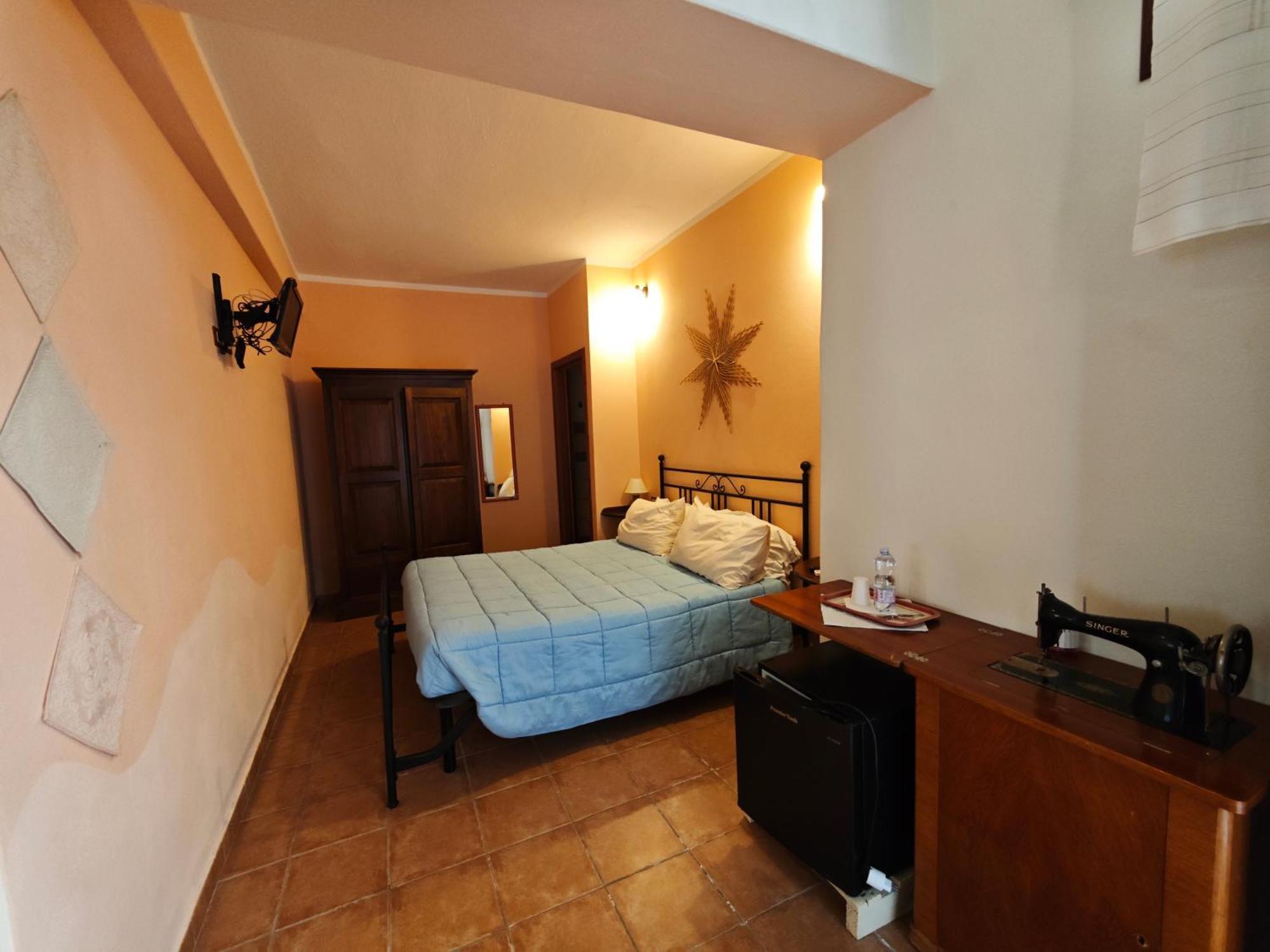 B&B Domu Delunas Giba Экстерьер фото